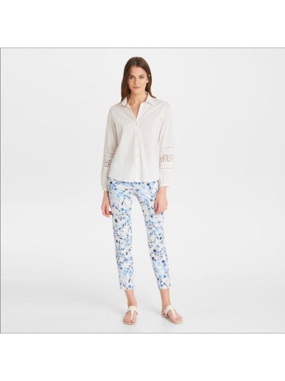Karl Lagerfeld Paris jacquard print floral pants Size 8 Blue and white